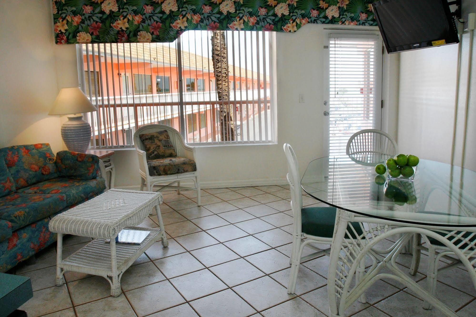 Club Sea Oats By Capital Vacations Motel Daytona Beach Shores Exterior photo